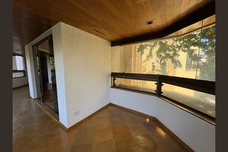 Apartamento à venda com 398m², 4 quartos e 3 vagas