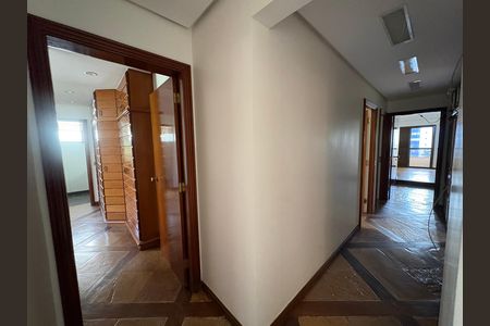 Apartamento à venda com 398m², 4 quartos e 3 vagas