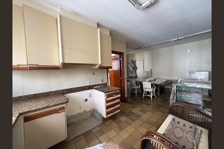 Apartamento à venda com 398m², 4 quartos e 3 vagas