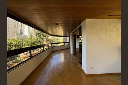 Apartamento à venda com 398m², 4 quartos e 3 vagas