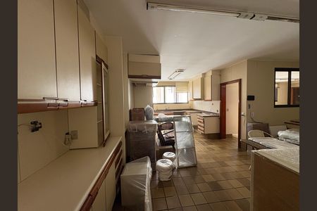 Apartamento à venda com 398m², 4 quartos e 3 vagas