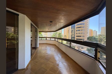 Apartamento à venda com 398m², 4 quartos e 3 vagas