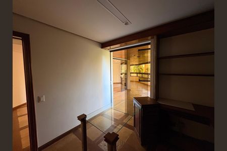 Apartamento à venda com 398m², 4 quartos e 3 vagas
