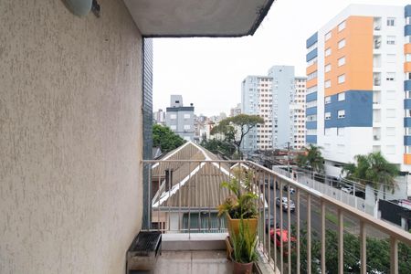 Apartamento à venda com 122m², 2 quartos e 1 vaga Apartamento à venda com 122m², 2 quartos e 1 vagaVaranda