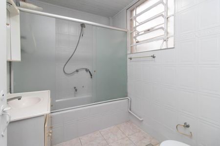 Banheiro de apartamento à venda com 2 quartos, 88m² em Centro Histórico, Porto Alegre