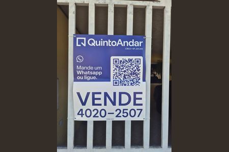 Casa à venda com 212m², 3 quartos e 3 vagas Casa à venda com 212m², 3 quartos e 3 vagasplaquinha