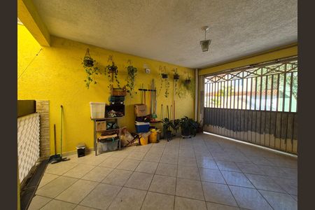 Casa à venda com 212m², 3 quartos e 3 vagas Casa à venda com 212m², 3 quartos e 3 vagasGaragem