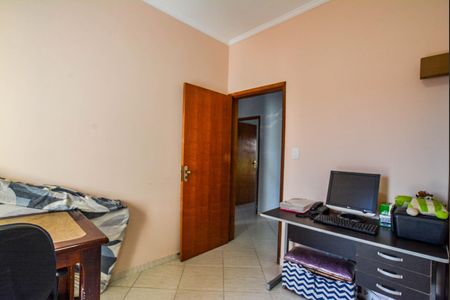 Casa à venda com 212m², 3 quartos e 3 vagas Casa à venda com 212m², 3 quartos e 3 vagasQuarto 1