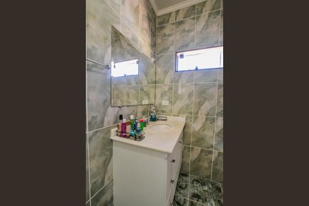 Casa à venda com 212m², 3 quartos e 3 vagas Casa à venda com 212m², 3 quartos e 3 vagasBanheiro da Suíte