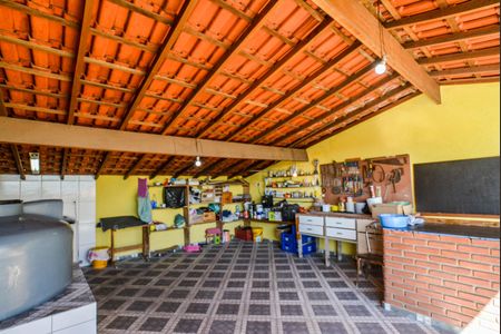 Casa à venda com 212m², 3 quartos e 3 vagas Casa à venda com 212m², 3 quartos e 3 vagasÁrea de Serviço