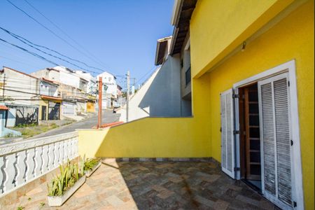 Casa à venda com 212m², 3 quartos e 3 vagas Casa à venda com 212m², 3 quartos e 3 vagasVaranda da Suíte