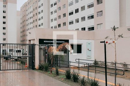 Fachada e portaria de apartamento para alugar com 2 quartos, 32m² em Quinta da Paineira, São Paulo