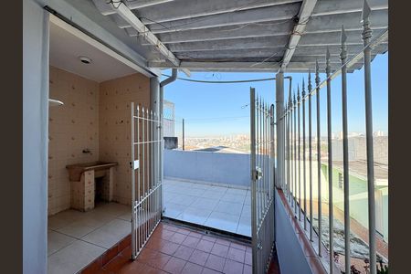 Área comum de casa para alugar com 4 quartos, 93m² em Vila Zat, São Paulo