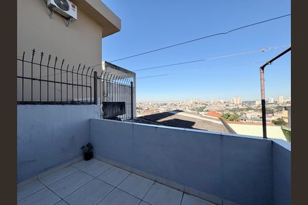 Quintal de casa para alugar com 4 quartos, 93m² em Vila Zat, São Paulo