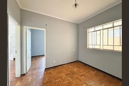 Casa para alugar com 4 quartos, 93m² em Vila Zat, São Paulo