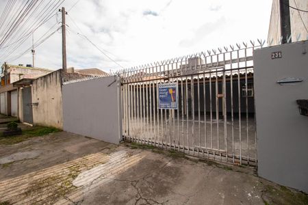 Casa para alugar com 80m², 3 quartos e 3 vagas Casa para alugar com 80m², 3 quartos e 3 vagasFachada