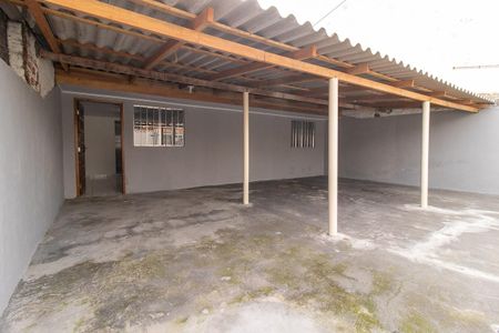Casa para alugar com 80m², 3 quartos e 3 vagas Casa para alugar com 80m², 3 quartos e 3 vagasFachada