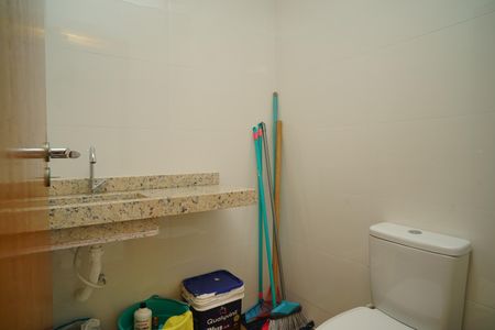 Casa para alugar com 404m², 2 quartos e 2 vagas Casa para alugar com 404m², 2 quartos e 2 vagasLavabo