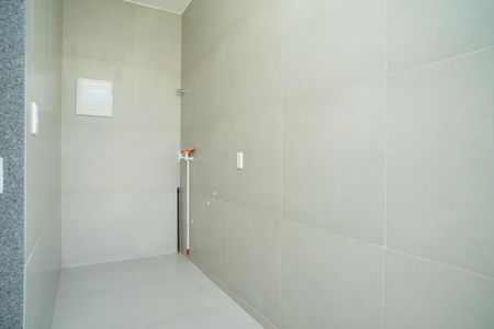 Casa para alugar com 404m², 2 quartos e 2 vagas Casa para alugar com 404m², 2 quartos e 2 vagasÁrea de Serviço