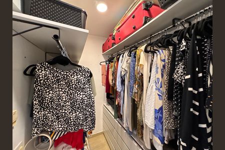 Suíte - Closet de apartamento para alugar com 3 quartos, 260m² em Recreio dos Bandeirantes, Rio de Janeiro