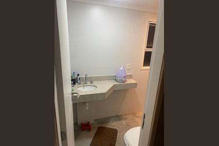Apartamento à venda com 156m², 3 quartos e 3 vagas Apartamento à venda com 156m², 3 quartos e 3 vagasBanheiro