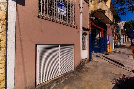 Casa para alugar com 155m², 2 quartos e 1 vaga Casa para alugar com 155m², 2 quartos e 1 vagaFachada