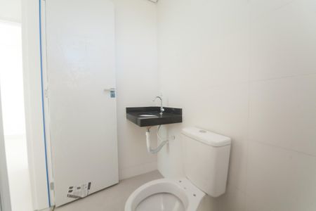 Apartamento à venda com 110m², 2 quartos e 2 vagas Apartamento à venda com 110m², 2 quartos e 2 vagasBanheiro Social