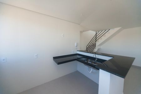 Cozinha de apartamento à venda com 2 quartos, 110m² em Goiânia, Belo Horizonte