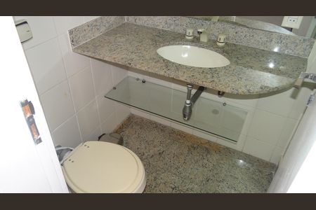 Apartamento para alugar com 185m², 3 quartos e 4 vagas Apartamento para alugar com 185m², 3 quartos e 4 vagasBanheiro Social