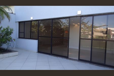 Apartamento para alugar com 185m², 3 quartos e 4 vagas Apartamento para alugar com 185m², 3 quartos e 4 vagasVaranda