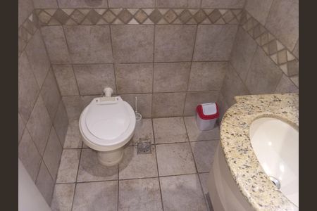 Lavabo de apartamento para alugar com 4 quartos, 185m² em Barra da Tijuca, Rio de Janeiro