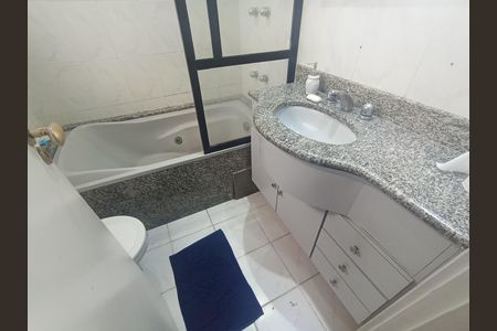 Apartamento para alugar com 185m², 4 quartos e 4 vagas Apartamento para alugar com 185m², 4 quartos e 4 vagasBanheiro suíte 2