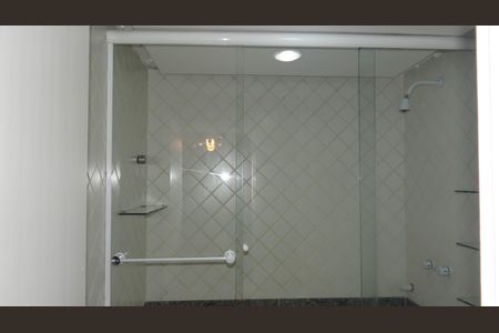 Apartamento para alugar com 185m², 3 quartos e 4 vagas Apartamento para alugar com 185m², 3 quartos e 4 vagas Banheiro Suite 1