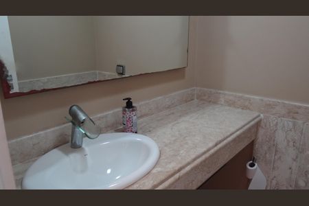 Lavabo de apartamento para alugar com 3 quartos, 185m² em Barra da Tijuca, Rio de Janeiro