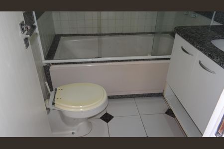 Apartamento para alugar com 185m², 3 quartos e 4 vagas Apartamento para alugar com 185m², 3 quartos e 4 vagas Banheiro Suite 1