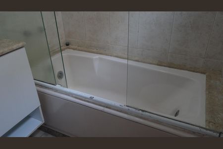 Apartamento para alugar com 185m², 3 quartos e 4 vagas Apartamento para alugar com 185m², 3 quartos e 4 vagasBanheiro Suíte 2