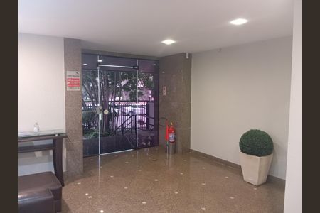 Apartamento para alugar com 185m², 4 quartos e 4 vagas Apartamento para alugar com 185m², 4 quartos e 4 vagasHall de entrada
