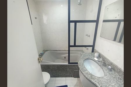 Apartamento para alugar com 185m², 4 quartos e 4 vagas Apartamento para alugar com 185m², 4 quartos e 4 vagasBanheiro suíte 2
