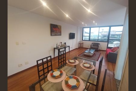 Sala de apartamento para alugar com 4 quartos, 185m² em Barra da Tijuca, Rio de Janeiro