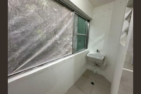 Área de Serviço de apartamento para alugar com 1 quarto, 40m² em Parque Prainha, São Vicente