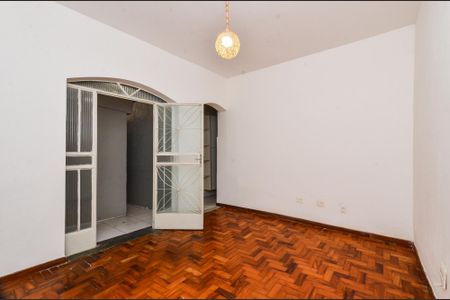Apartamento à venda com 2 quartos, 61m² em Sagrada Família, Belo Horizonte