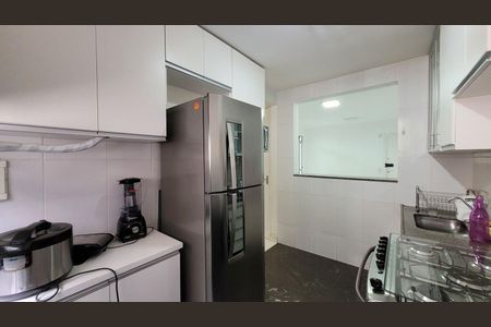 Cozinha de apartamento à venda com 3 quartos, 75m² em Buritis, Belo Horizonte