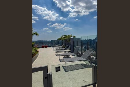 Apartamento para alugar com 107m², 2 quartos e 2 vagas Apartamento para alugar com 107m², 2 quartos e 2 vagasÁrea comum - Piscina