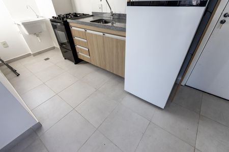 Cozinha e Área de Serviço de apartamento para alugar com 2 quartos, 37m² em Lapa de Baixo, São Paulo