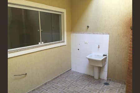 Casa à venda com 135m², 3 quartos e 2 vagas