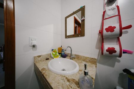 Banheiro de apartamento para alugar com 2 quartos, 47m² em Vila Ré, São Paulo