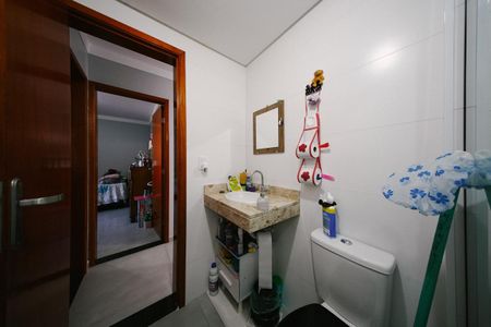 Banheiro de apartamento para alugar com 2 quartos, 47m² em Vila Ré, São Paulo