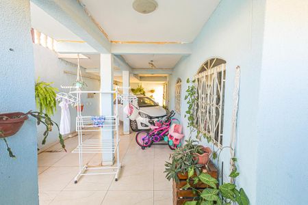 Varanda/ vaga de garagem de casa à venda com 3 quartos, 400m² em Jardim Guanabara, Belo Horizonte