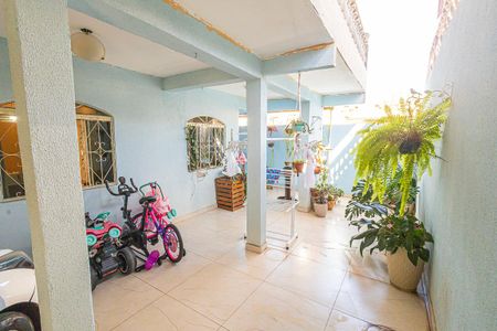 Casa à venda com 400m², 3 quartos e 1 vagaVaranda/ vaga de garagem