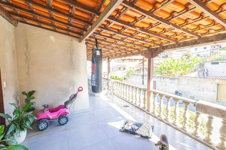 Casa à venda com 400m², 3 quartos e 1 vagaVaranda